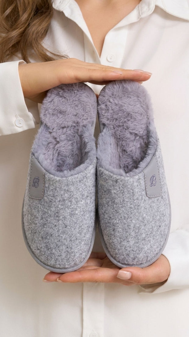<h3>The Pebble Knit Slippers</h3>