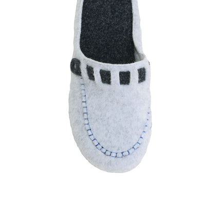 Women's light grey felt slippers — detail of the Italian felt and hand stitching